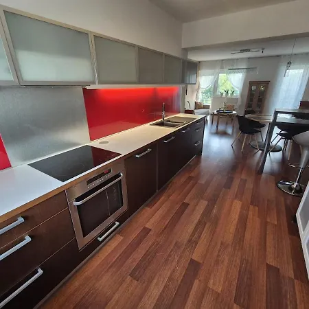 Daire 4-room Zahorska Bystrica *